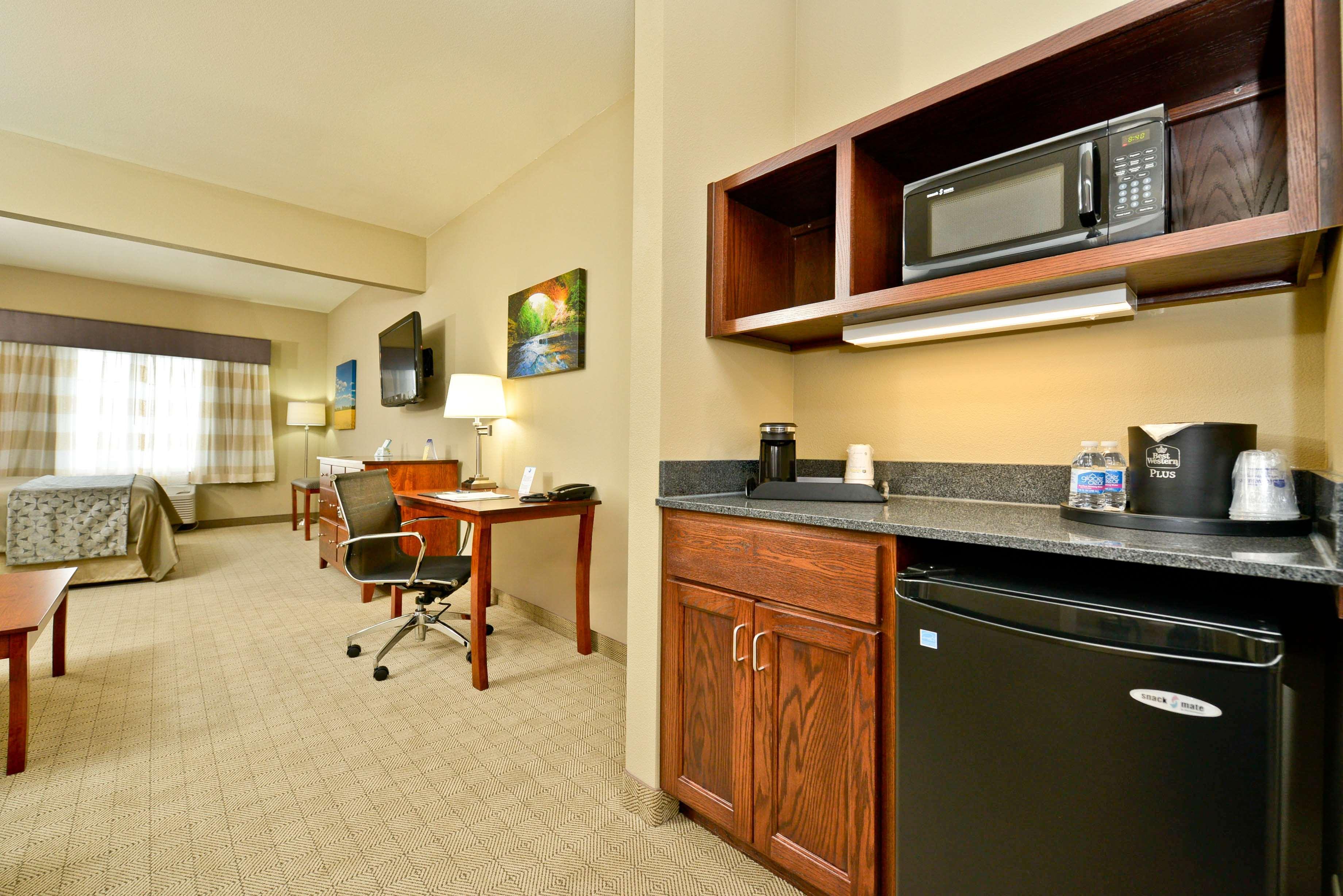Best Western Plus Green Mill Village Hotel & Suites Arcola Exteriér fotografie
