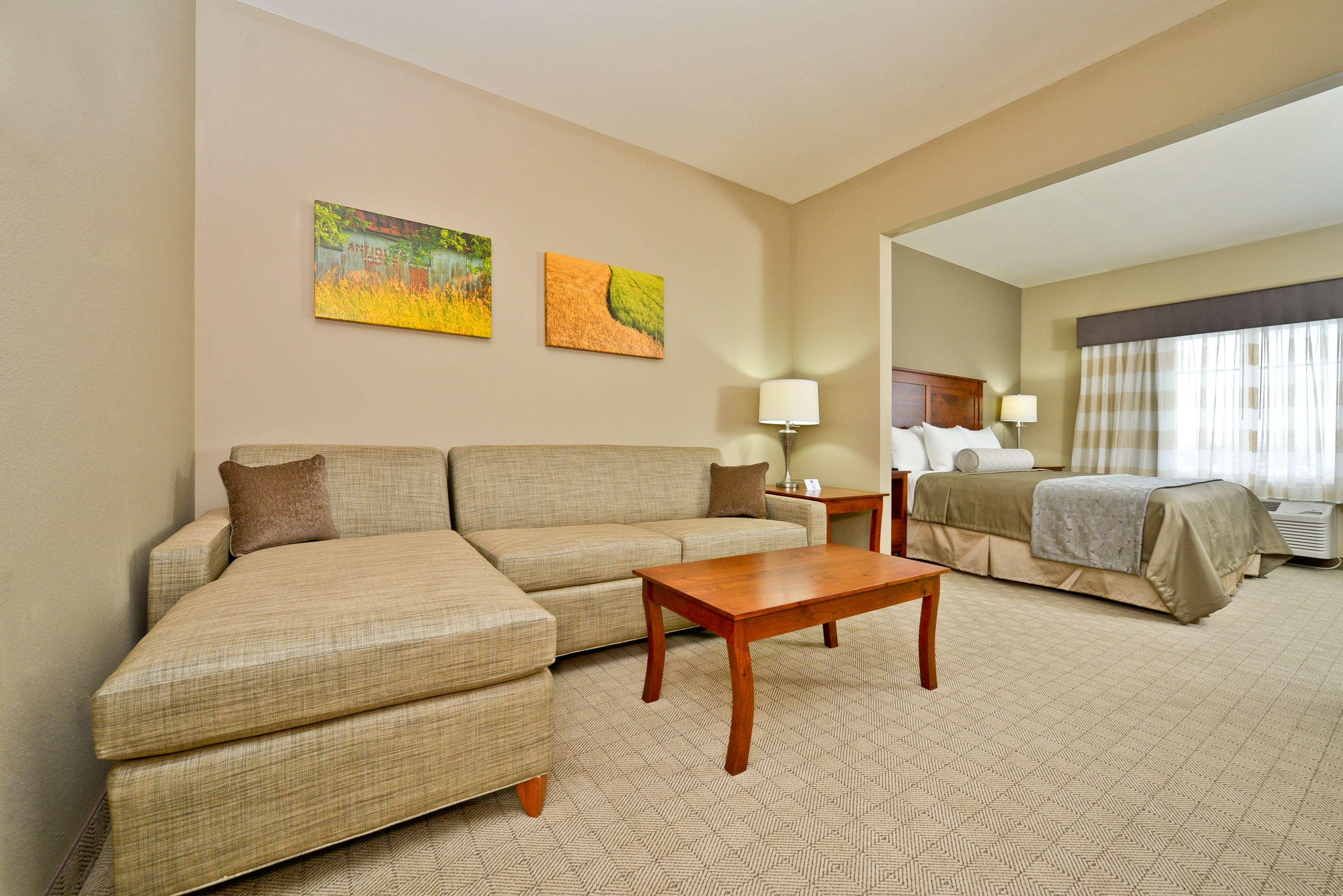 Best Western Plus Green Mill Village Hotel & Suites Arcola Exteriér fotografie
