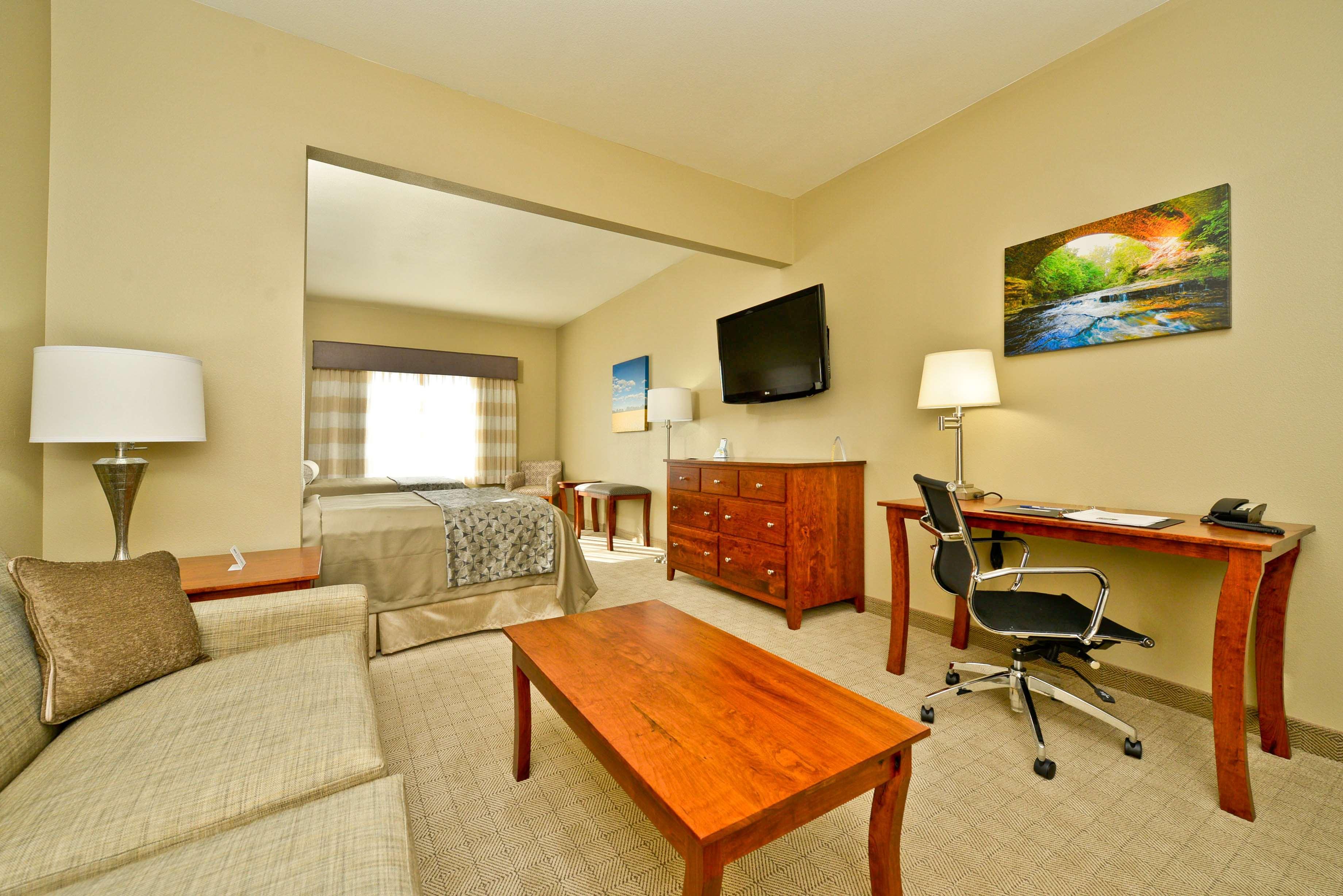 Best Western Plus Green Mill Village Hotel & Suites Arcola Exteriér fotografie