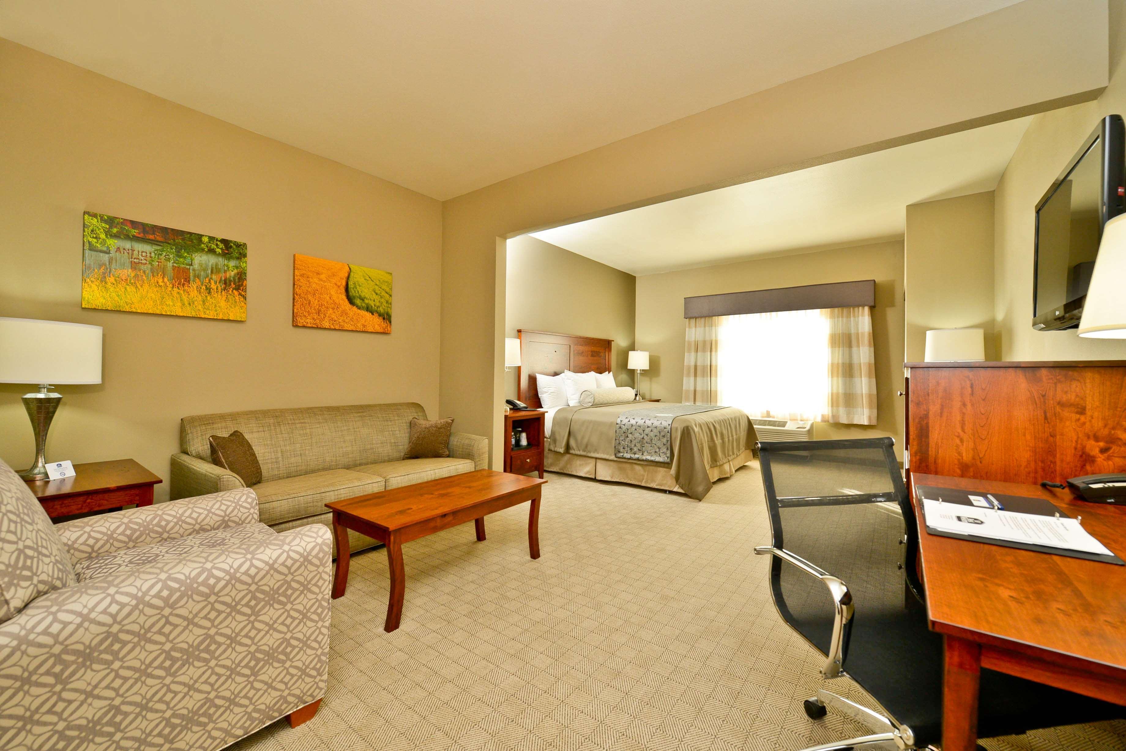 Best Western Plus Green Mill Village Hotel & Suites Arcola Exteriér fotografie