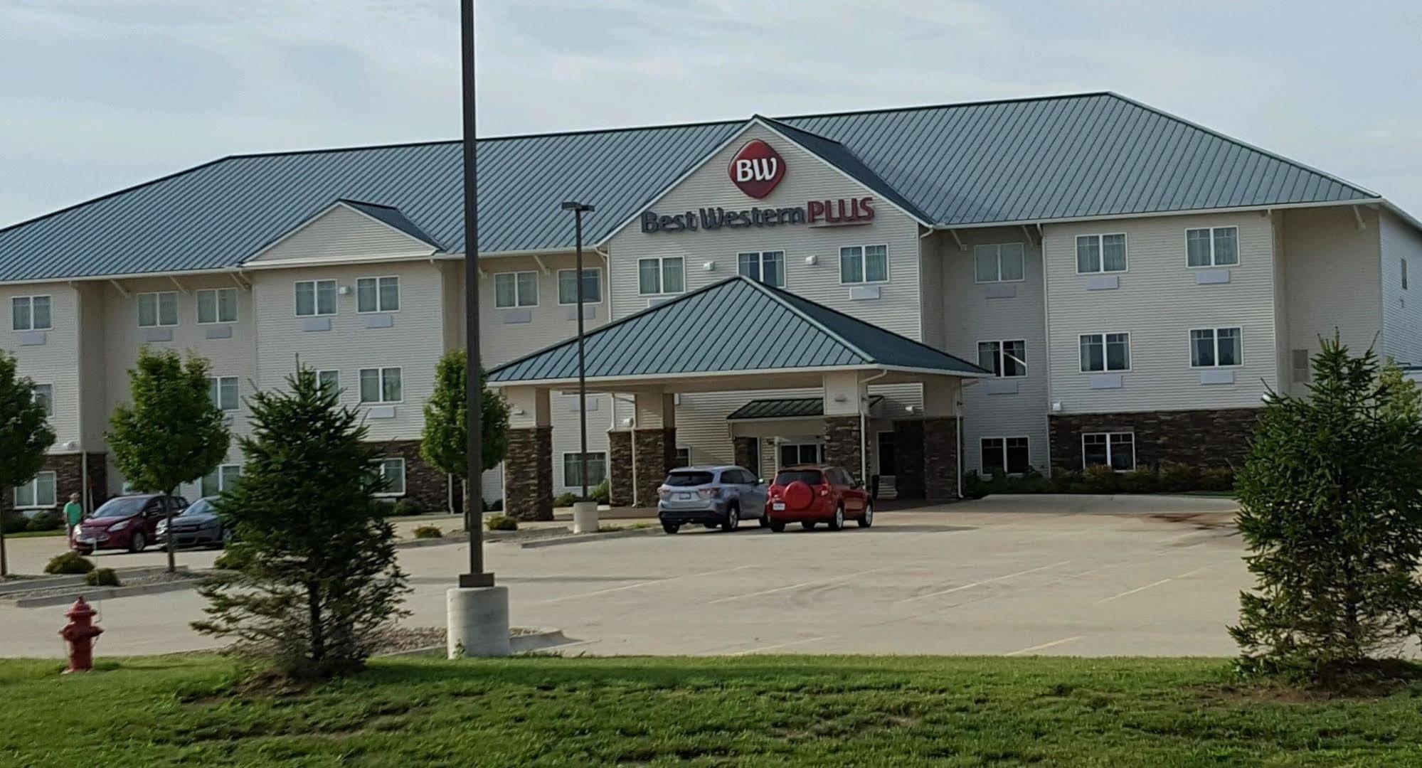 Best Western Plus Green Mill Village Hotel & Suites Arcola Exteriér fotografie